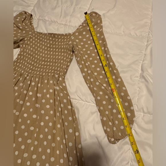 Anthropologie Dolan Left Coast
Womens Smocked Midi Polka Dot Dress
XSmall Beige - Picture 11 of 15
